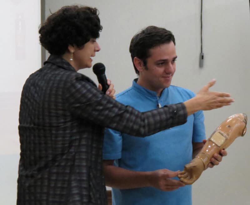 palestra acidente de moto jane peralta trajeto amputados vencedores